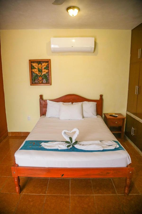 Navieros Rooms Bacalar Exterior photo