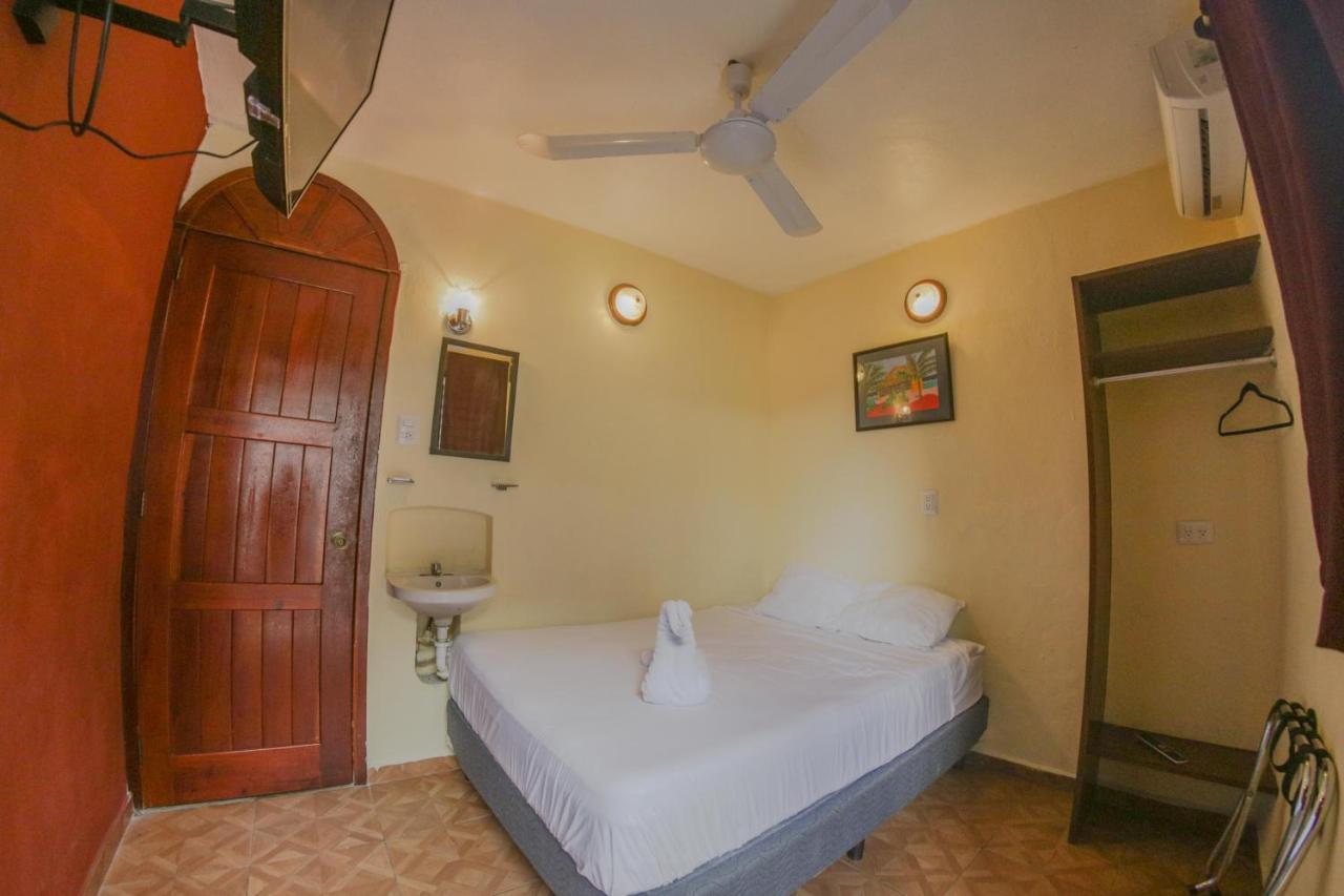 Navieros Rooms Bacalar Exterior photo