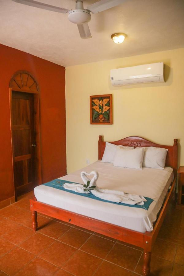 Navieros Rooms Bacalar Exterior photo
