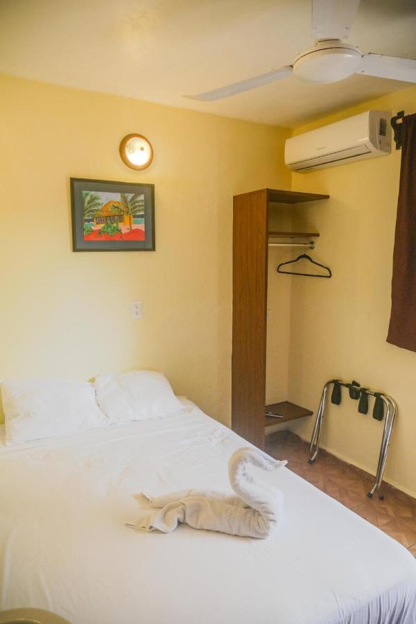 Navieros Rooms Bacalar Exterior photo